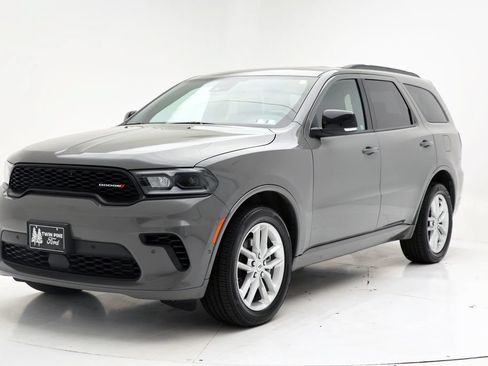 Used 2025 Dodge Durango GT AWD/4WD image 2