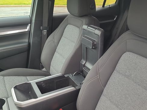 Used 2025 GMC Terrain Elevation AWD/4WD image 18