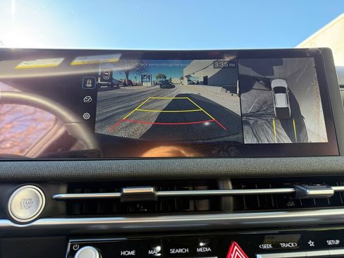 Used 2025 Hyundai Santa Cruz Limited image 4