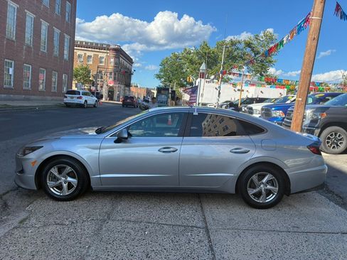 Used 2021 Hyundai Sonata SE FWD image 4