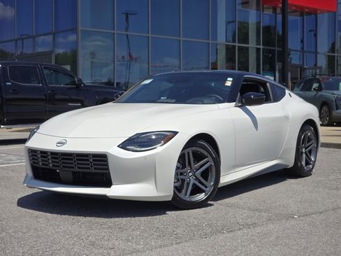 New 2026 Nissan Z Sport w/ Floor Mat Package RWD image 2