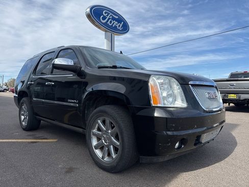 Used 2013 GMC Yukon Denali image 4