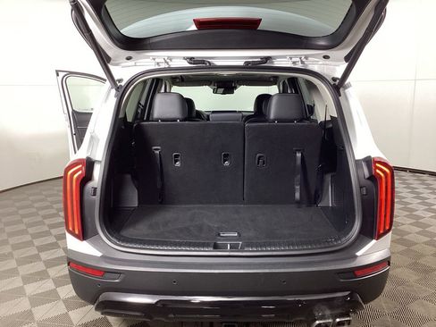 Used 2022 Kia Telluride EX w/ EX Premium Package image 38