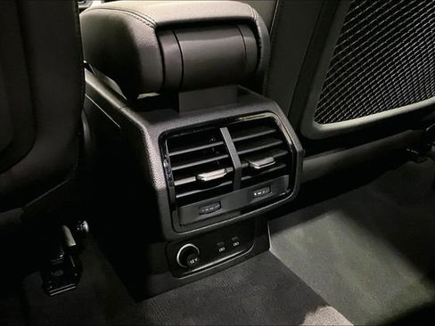 Certified 2022 Audi Q3 2.0T Premium w/ Convenience Package AWD/4WD image 21