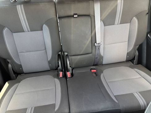 Used 2025 Chevrolet Blazer LT FWD image 34