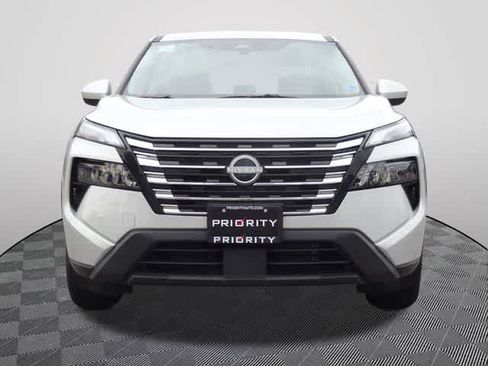 Used 2025 Nissan Rogue SV AWD/4WD image 5