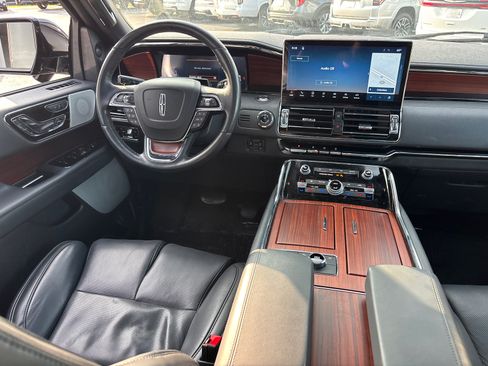 Certified 2023 Lincoln Navigator Reserve AWD/4WD image 30