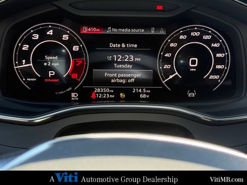 Used 2023 Audi RS 7 Sportback AWD/4WD image 32