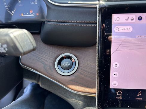 New 2025 Jeep Grand Cherokee Summit w/ Luxury Tech Group V image 29