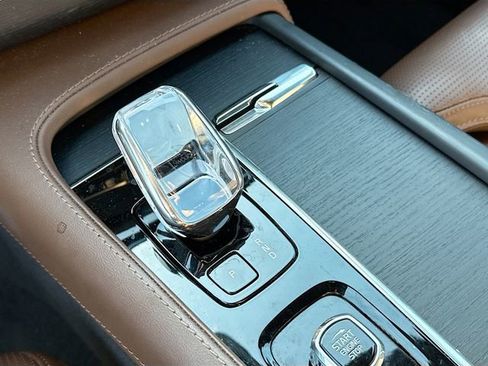 Used 2023 Volvo XC90 B6 Ultimate image 31