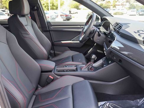 Certified 2025 Audi Q3 2.0T Premium Plus w/ Premium Plus Package AWD/4WD image 18