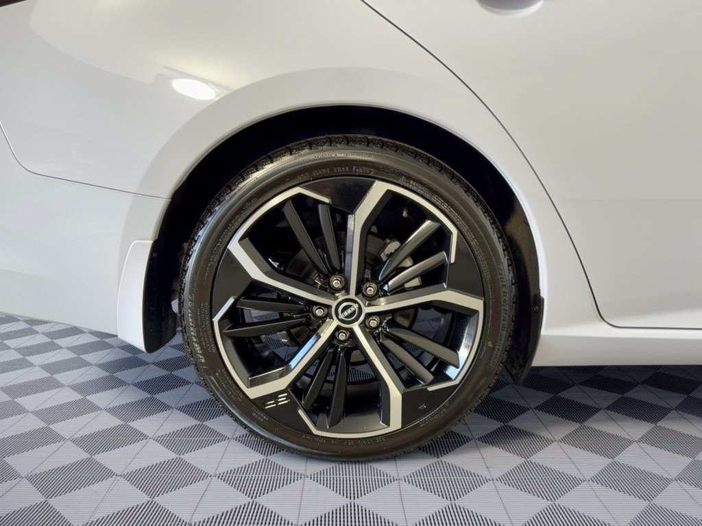Used 2023 Nissan Altima 2.5 SR FWD image 13