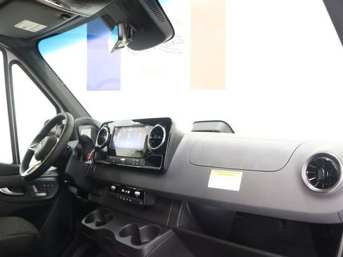 New 2026 Mercedes-Benz Sprinter 2500 image 22