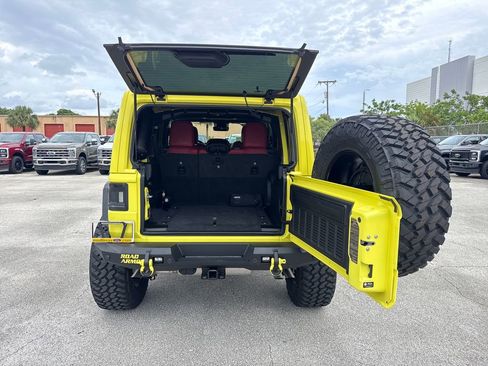 Used 2024 Jeep Wrangler Unlimited Rubicon 392 AWD/4WD image 30