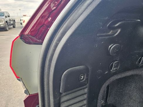 Used 2016 Jeep Grand Cherokee Limited image 10