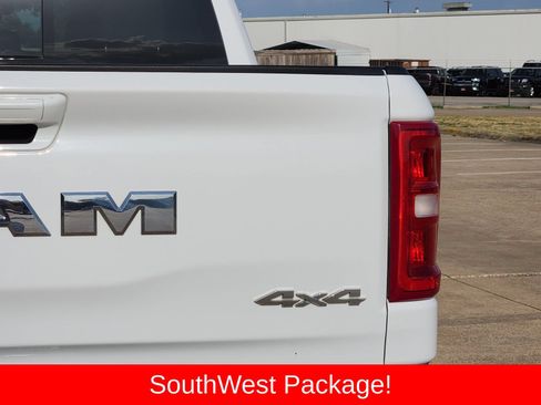Used 2025 RAM 1500 Laramie AWD/4WD image 16