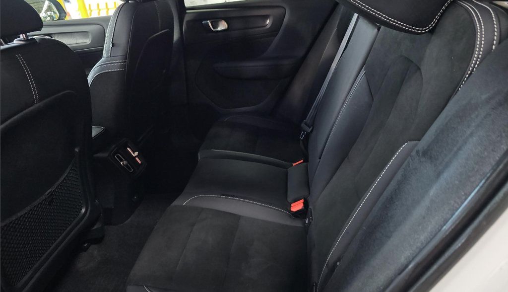 Used 2023 Volvo XC40 Recharge Plus w/ Protection Package Premier AWD/4WD image 14
