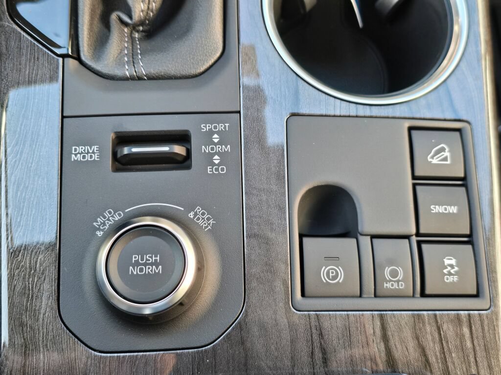 New 2026 Toyota Highlander Platinum AWD/4WD image 26