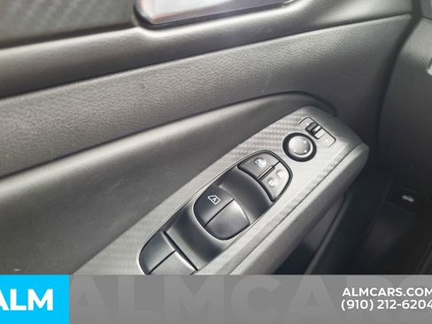 Used 2025 Nissan Altima 2.5 SV FWD image 20