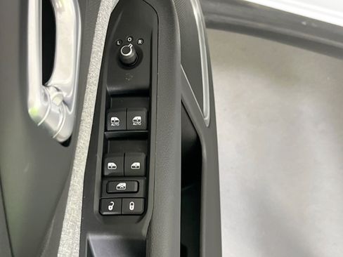 Used 2022 Jeep Compass Latitude AWD/4WD image 17