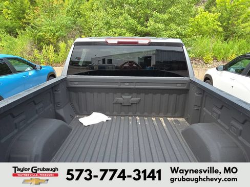 Certified 2021 Chevrolet Silverado 1500 LT AWD/4WD image 6