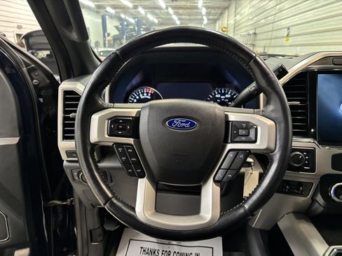 Used 2022 Ford F350 Lariat image 15