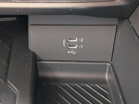 New 2027 Chrysler Pacifica Limited FWD image 35