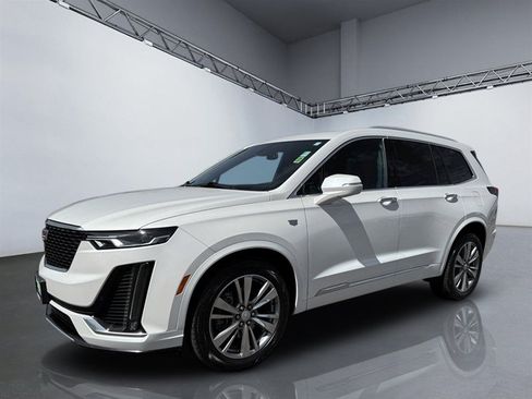 Used 2022 Cadillac XT6 Premium Luxury AWD/4WD image 11