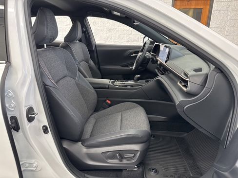 Used 2023 Toyota Crown XLE image 48