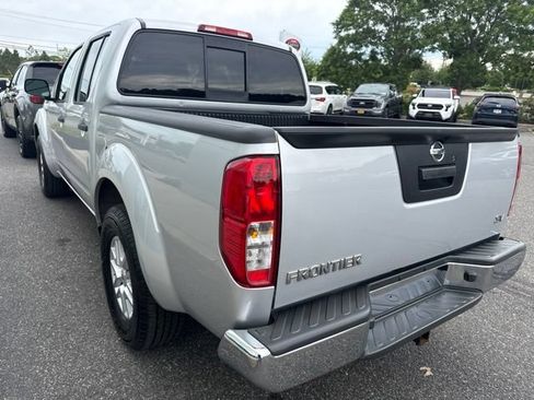 Used 2019 Nissan Frontier SV RWD image 6
