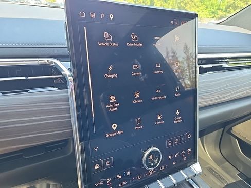Used 2026 GMC Sierra EV Denali AWD/4WD image 31