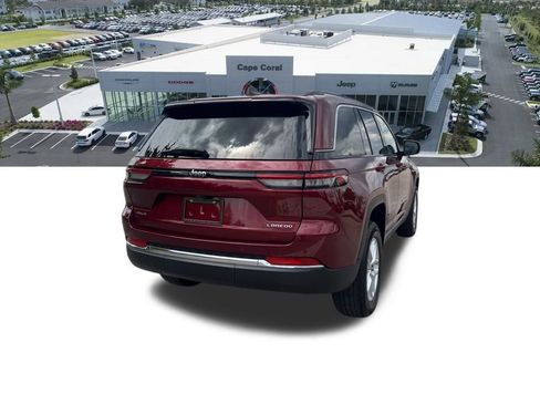 Certified 2024 Jeep Grand Cherokee Laredo X AWD/4WD image 20