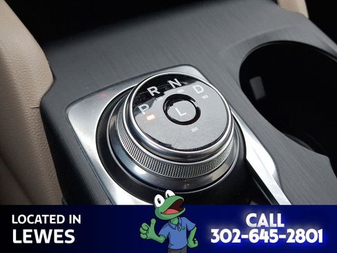 Used 2020 Ford Escape SE image 14