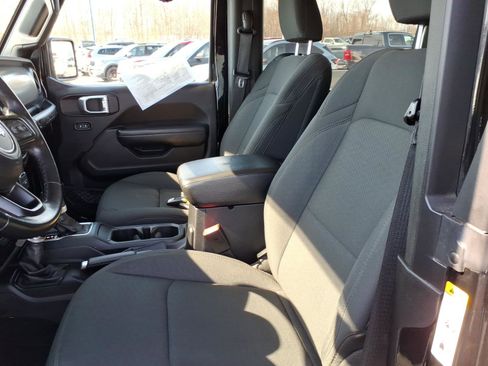 Used 2020 Jeep Wrangler Sport S image 18