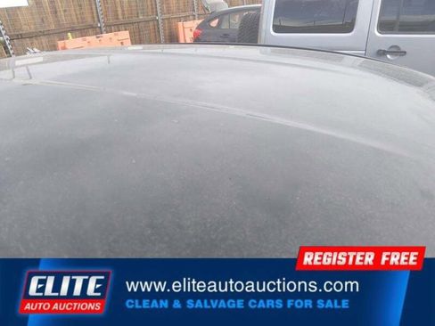 Used 2015 Nissan Versa SV image 11