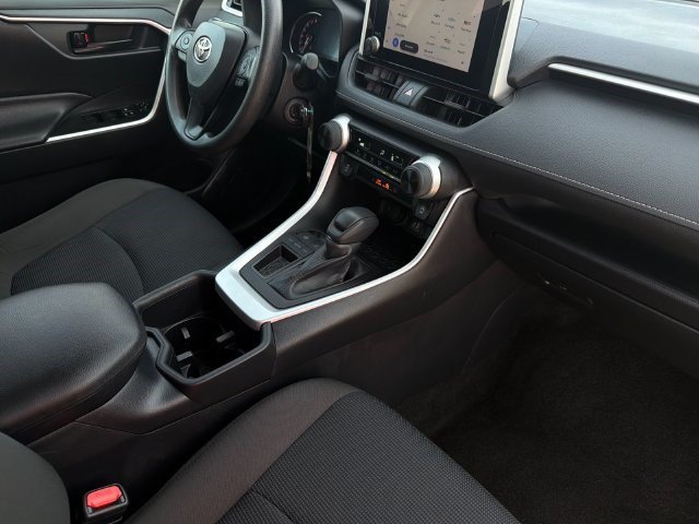Certified 2025 Toyota RAV4 LE FWD image 17