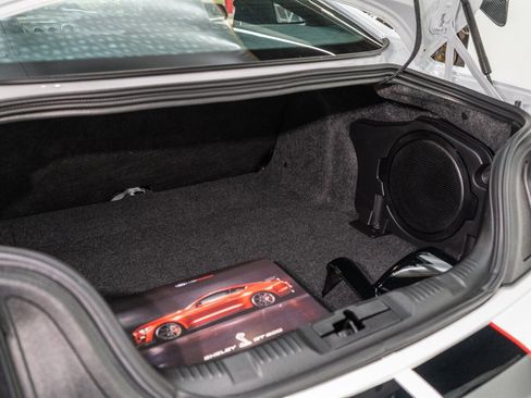 Used 2022 Ford Mustang Shelby GT500 w/ Carbon Fiber Track Pack image 40