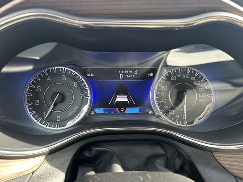 Used 2015 Chrysler 200 C w/ Navigation & Sound Group I image 5