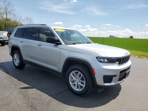 Used 2023 Jeep Grand Cherokee L Laredo w/ Luxury Tech Group I AWD/4WD image 7