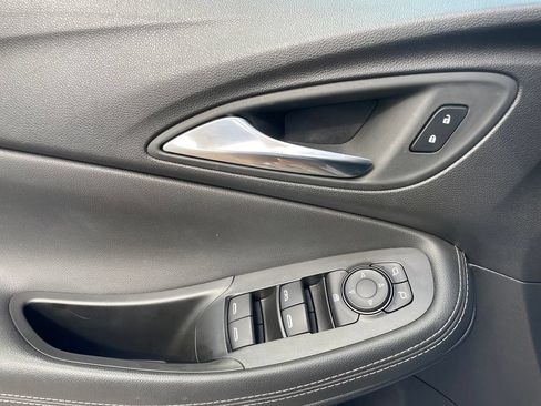 Used 2025 Buick Encore GX Preferred FWD image 13