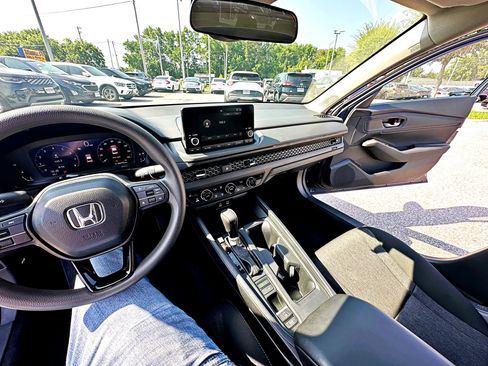 Used 2024 Honda Accord EX image 21