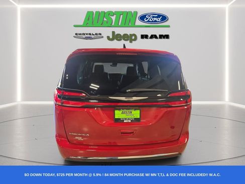 New 2025 Chrysler Pacifica Select FWD image 2