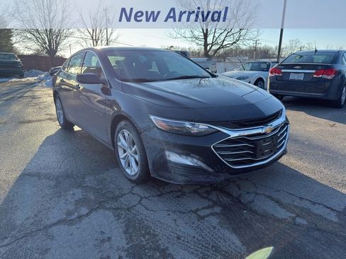 Used 2024 Chevrolet Malibu LT image 2