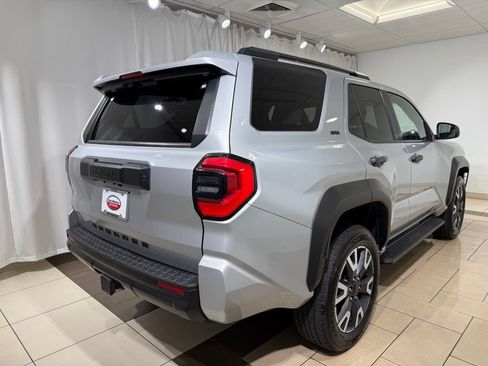 Certified 2025 Toyota 4Runner SR5 AWD/4WD image 5