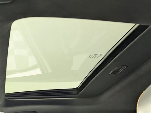 Used 2022 Dodge Durango R/T w/ Hemi Orange Plus Package image 13