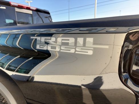 Used 2025 Chevrolet Silverado 2500 LT w/ Trail Boss Package image 10