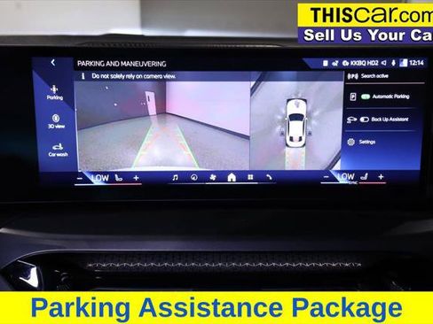Used 2025 BMW 230i Coupe w/ Convenience Package RWD image 18