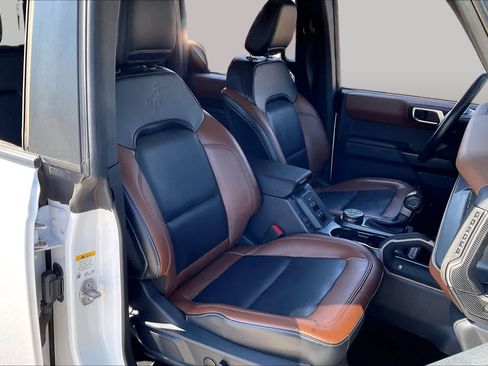 Used 2024 Ford Bronco Outer Banks AWD/4WD image 9