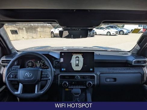Used 2025 Toyota Tacoma Limited AWD/4WD image 21