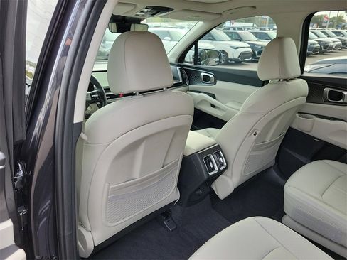 New 2026 Kia Sorento EX image 17